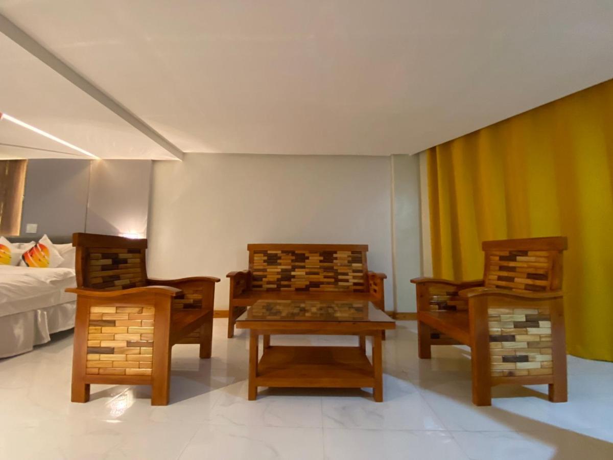 Ngn Gran Hotel Тугегарао Экстерьер фото